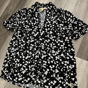 Micheal Kors Black and White Floral Short Sleeve Blouse